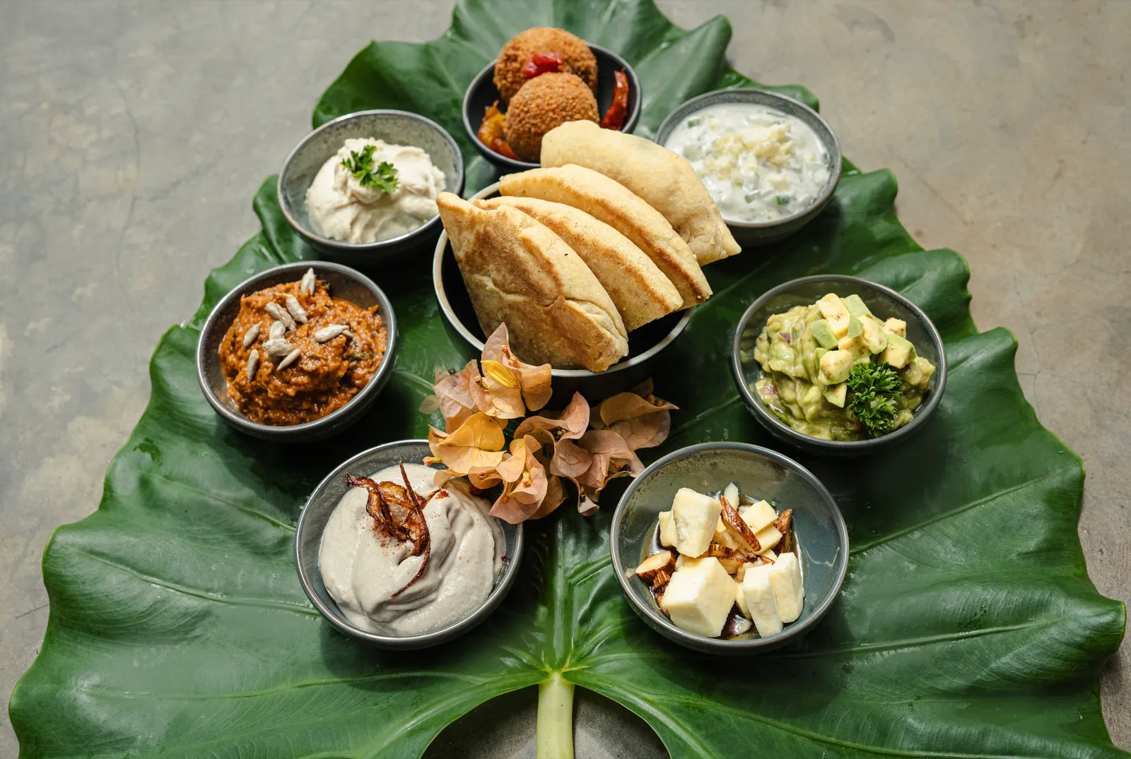Maha Mezze Cafe in Hiriketiya, Dikwella